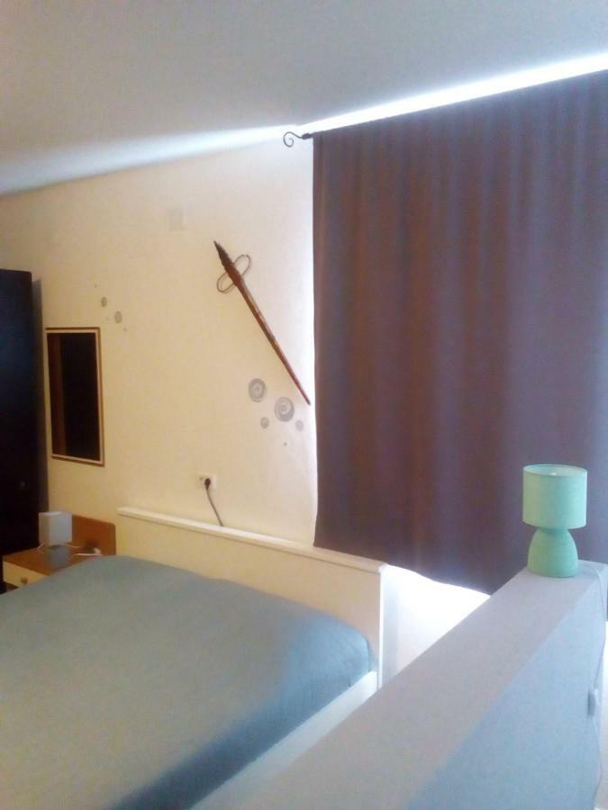 Apartma Ella *