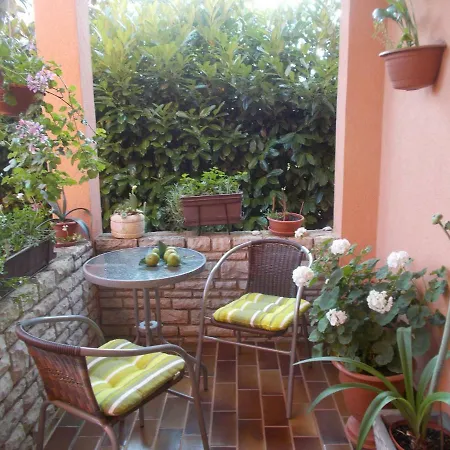 Ella Apartment Pula Exterior photo